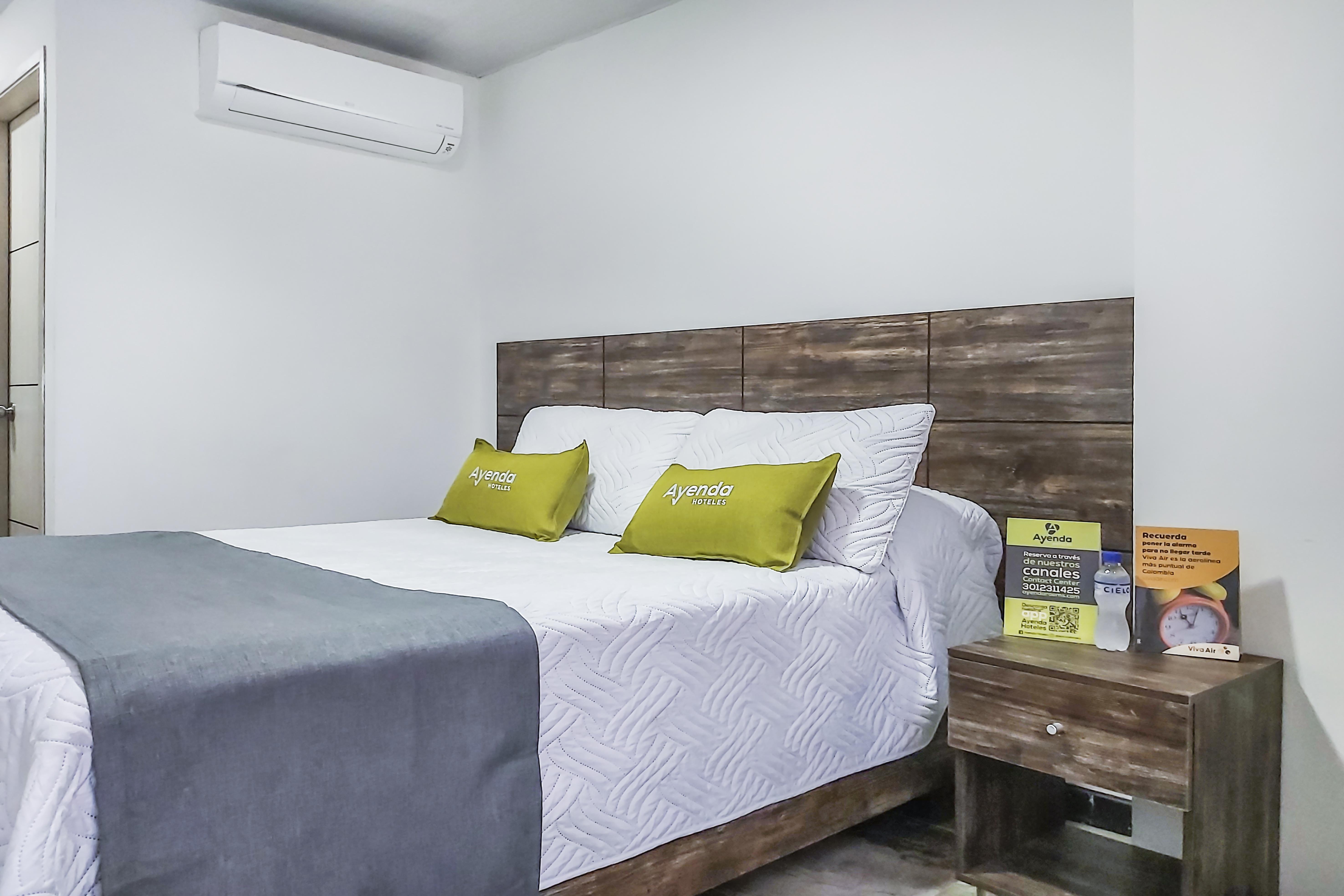 Hotel Los Maderos Кали Экстерьер фото