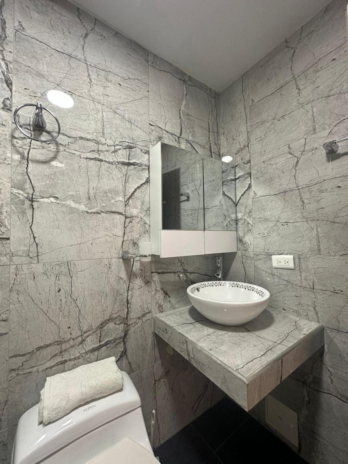 Hotel Los Maderos Кали Экстерьер фото
