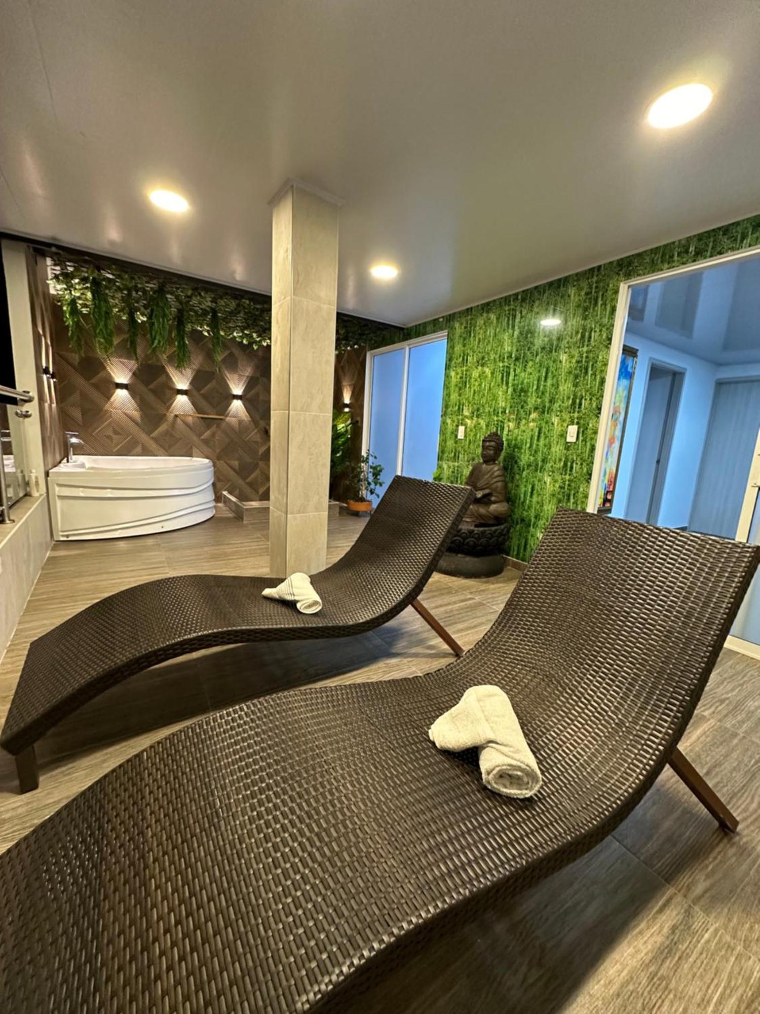 Hotel Los Maderos Кали Экстерьер фото